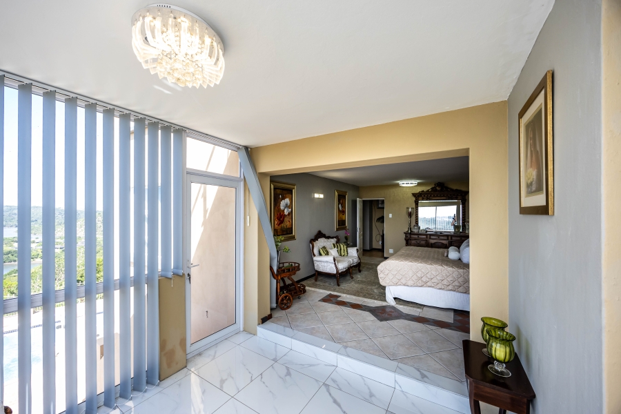 5 Bedroom Property for Sale in Gonubie North Eastern Cape